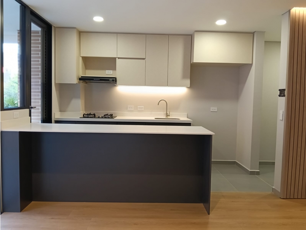 Venta Apartamento moderno en Conquistadores. Medellin (C)