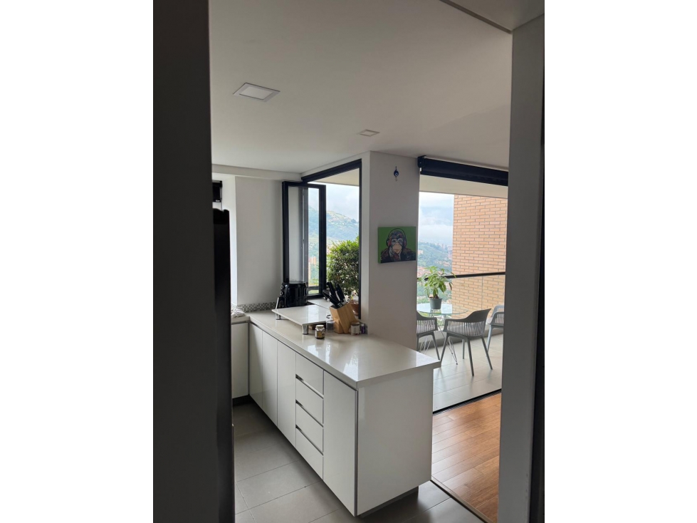 APARTAMENTO EN VENTA EN LA LOMA DE LAS BRUJAS ENVIGADO — foto 2