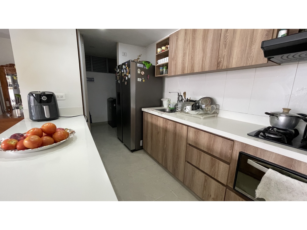 VENTA DE APARTAMENTO EN CIUDAD DEL RÍO, EL POBLADO MEDELLÍN — foto 2