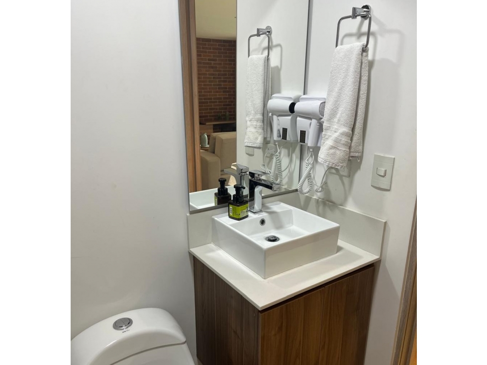 Venta Apartaestudio AMOBLADO tipo LOFT en Laureles. Medellin (C) — foto 6