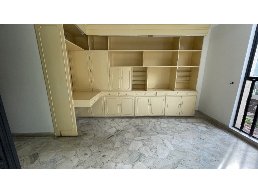VENTA DE AMPLIO APARTAMENTO PARA REMODELAR VELODROMO, MEDELLÍN — foto 3