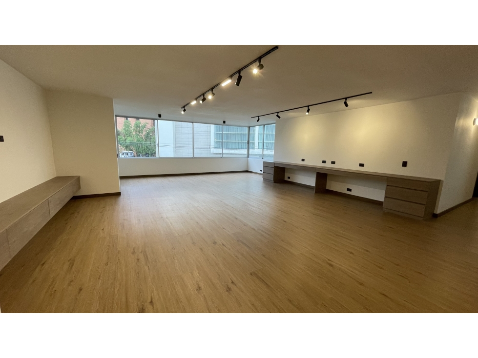 VENTA DE APARTAMENTO EN LA MILLA DE ORO EL POBLADO MEDELLIN