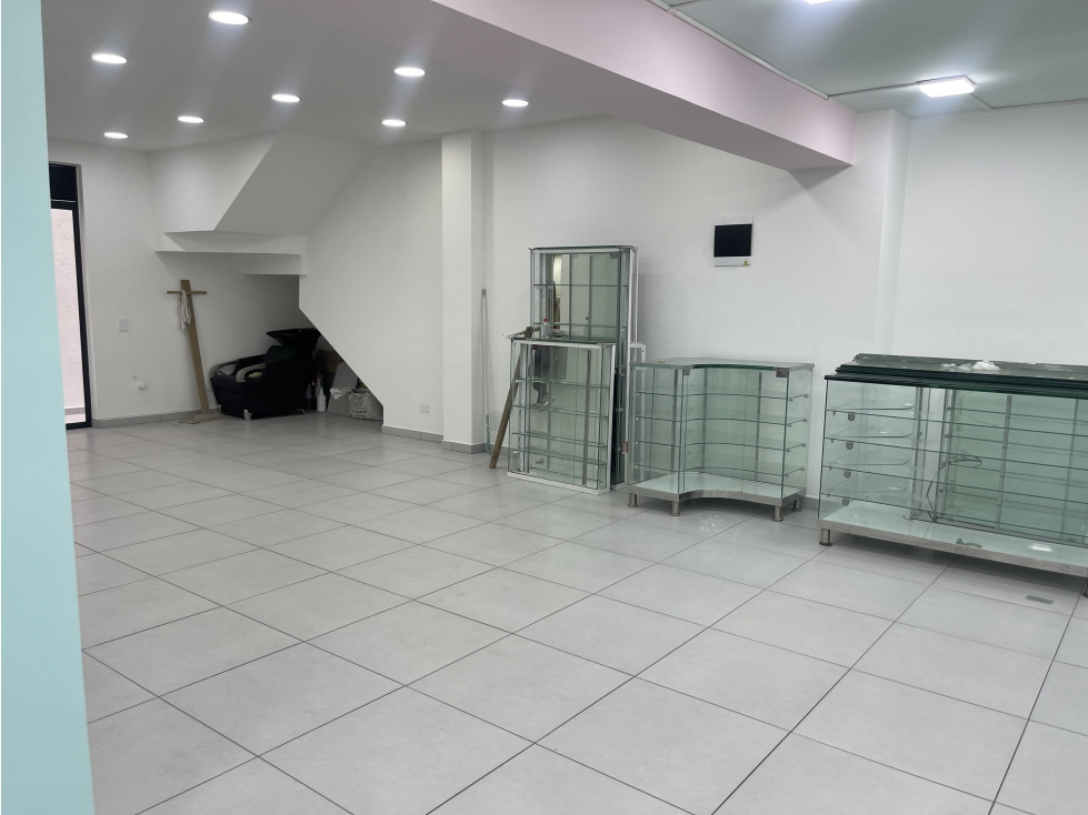 ARRIENDO LOCAL EN EL ESTADIO SOBRE LA AVENIDA 80 MEDELLIN — foto 4