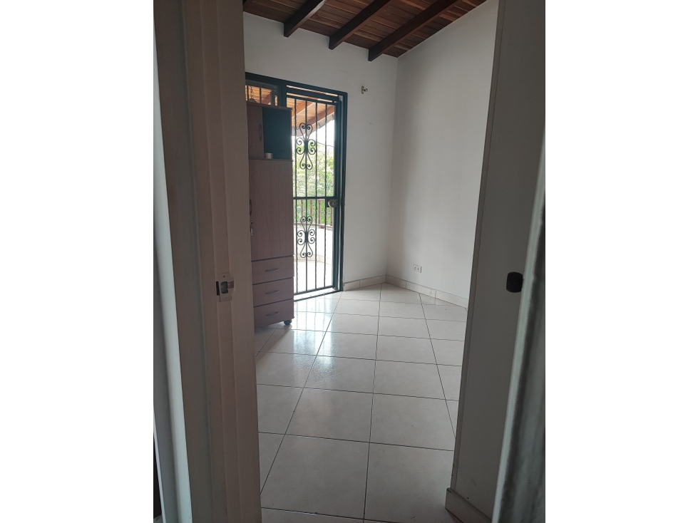 Venta Casa Unifamilia en Buenos Aires, sector La Central. Medellin (C) — foto 4