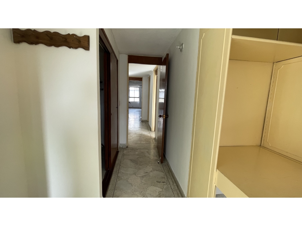 VENTA DE AMPLIO APARTAMENTO PARA REMODELAR VELODROMO, MEDELLÍN — foto 4
