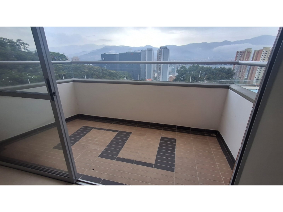VENTA DE APARTAMENTO EN LA LA LOMA DEL INDIO EL POBLADO MEDELLIN — foto 6