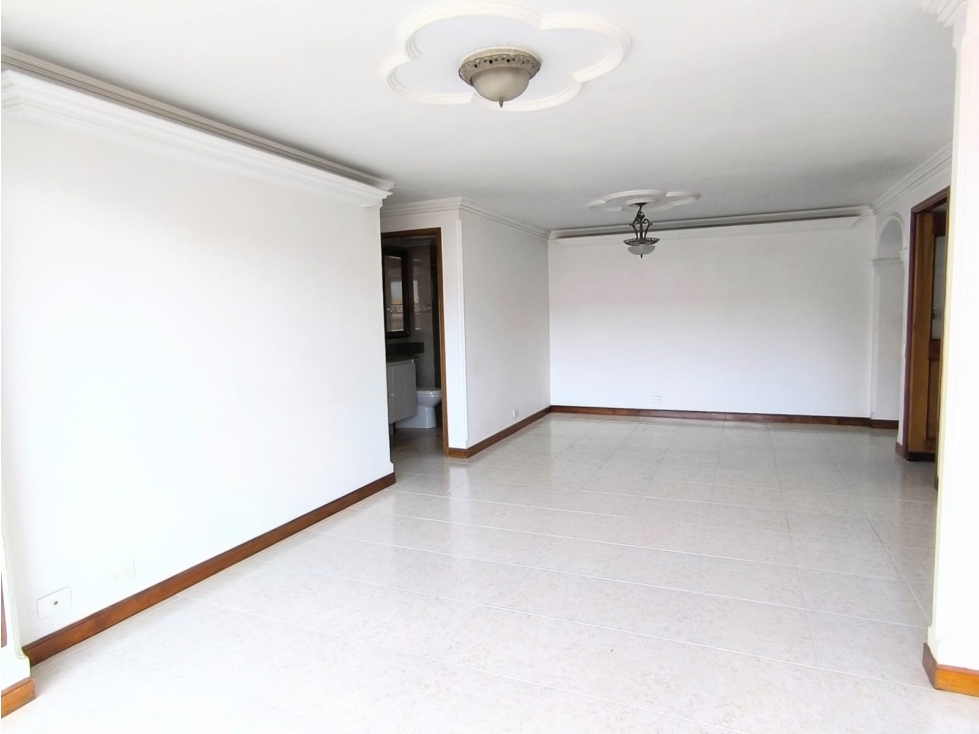 VENTA DE APARTAMENTO EN LAURELES MEDELLIN — foto 3