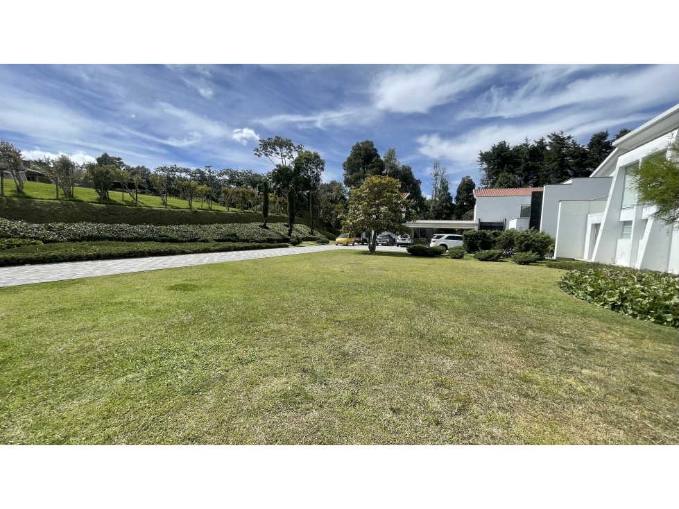 VENTA DE CASA CAMPESTRE EN EL ALTO DE LAS PALMAS ENVIGADO