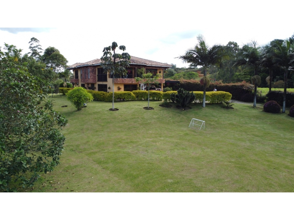 VENTA DE FINCA DE RECREO EN LA CEJA VIA A RIONEGRO ANTIOQUIA — foto 3