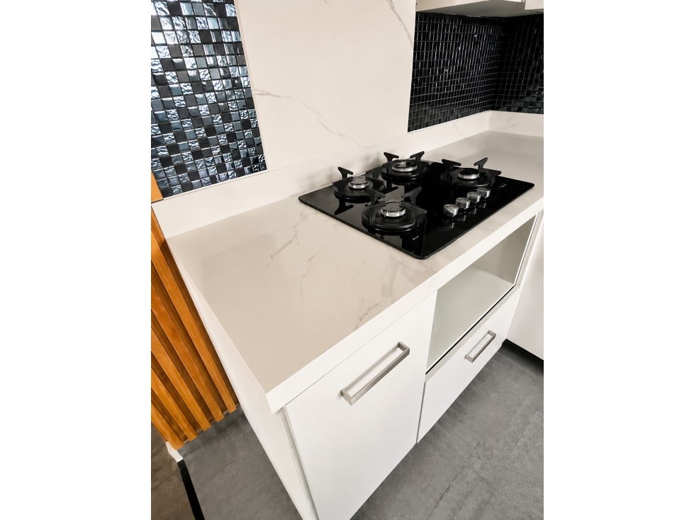 VENTA DE APARTAMENTO EN LA LOMA DE LOS BERNAL MEDELLIN — foto 2