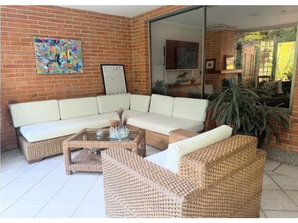 Casa en venta en San Lucas Drive, Medellín 2 Niveles 267 m² / 384 m² — foto 3