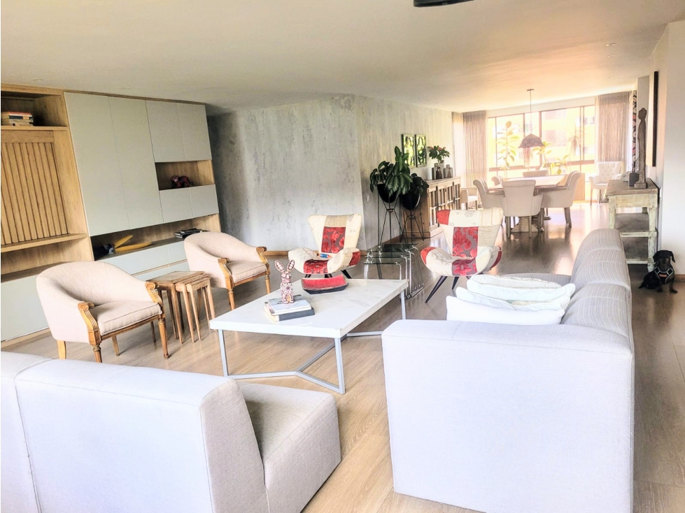 Venta apartamento en Medellín, Poblado Castropol REMODELADO