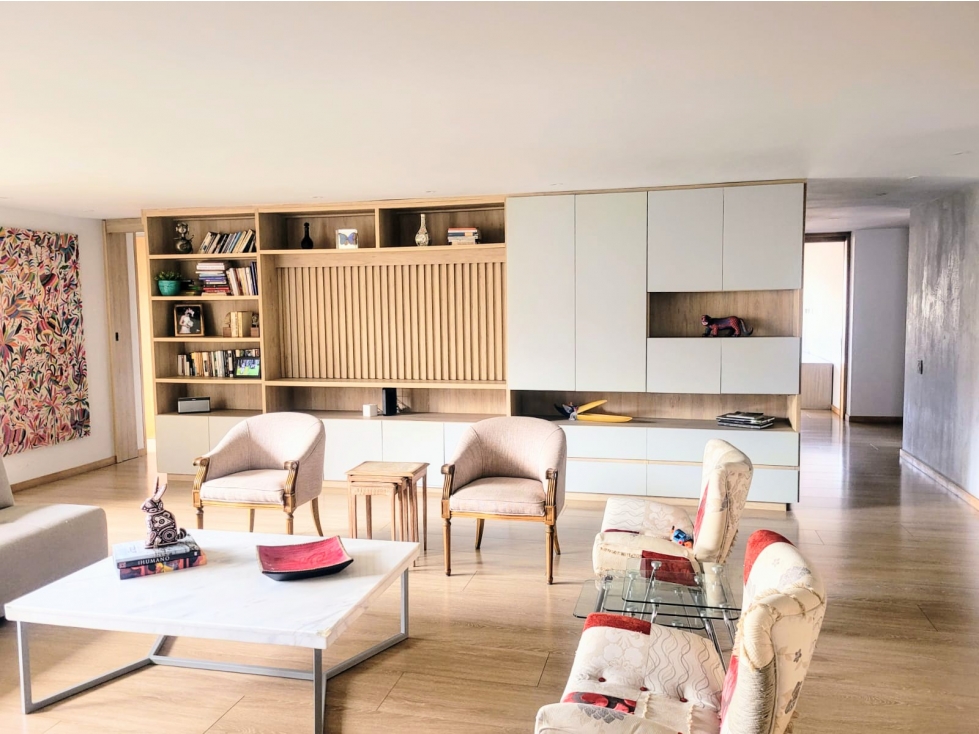 Venta apartamento en Medellín, Poblado Castropol REMODELADO — foto 2