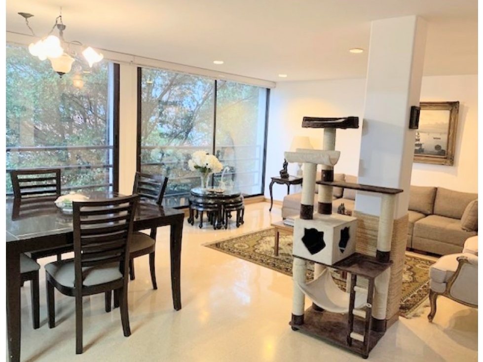 Venta Casa en El Poblado El Tesoro | 210 m² — foto 2