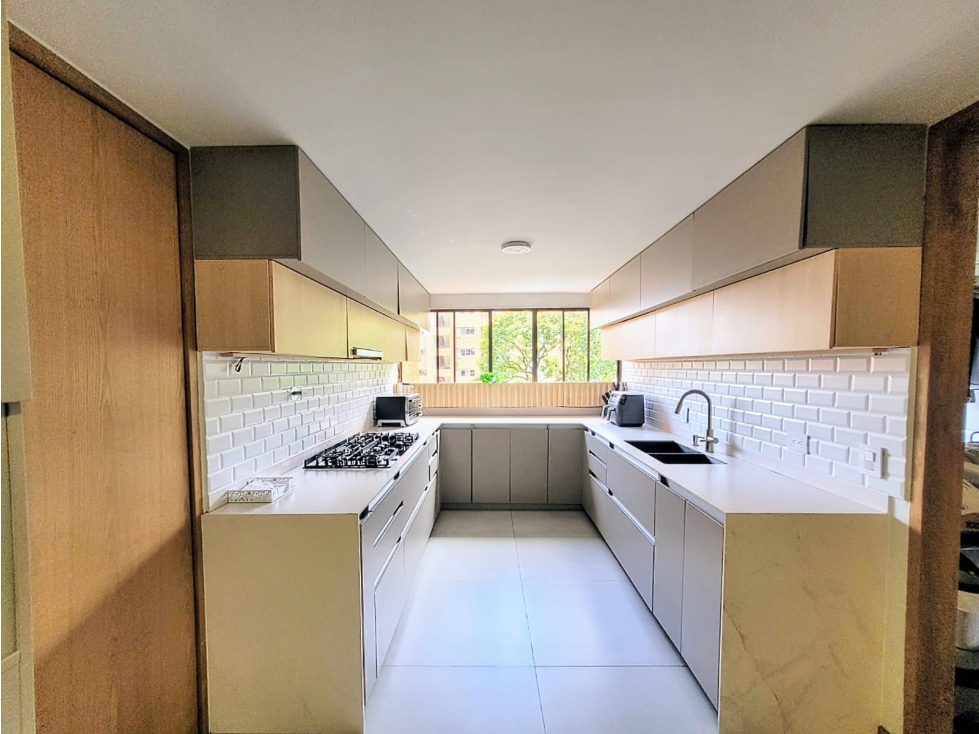 Venta apartamento en Medellín, Poblado Castropol REMODELADO — foto 6