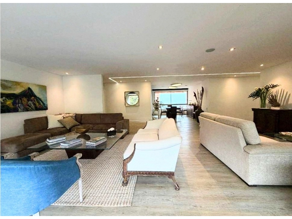 Venta De Apartamento De Lujo En Las Santas El Poblado REMODELADO — foto 4