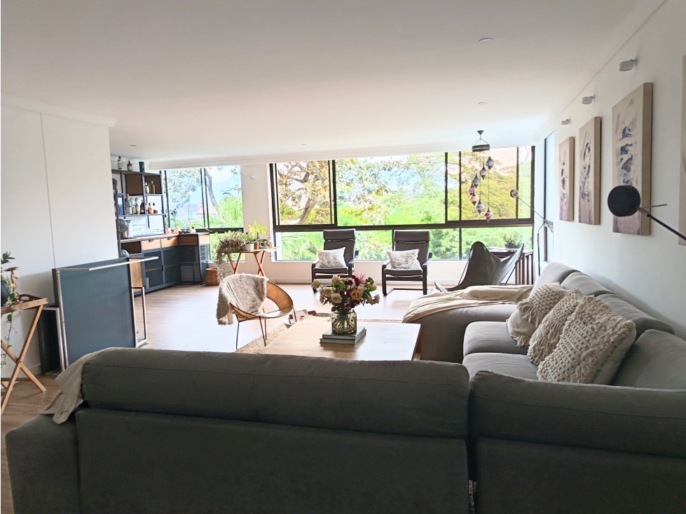 APARTAMENTO Elegancia, amplitud y ubicación estratégica. REMODELADO — foto 4