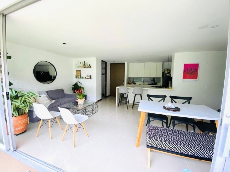Apartamento en venta en La Calera, El Poblado 94 m² — foto 3