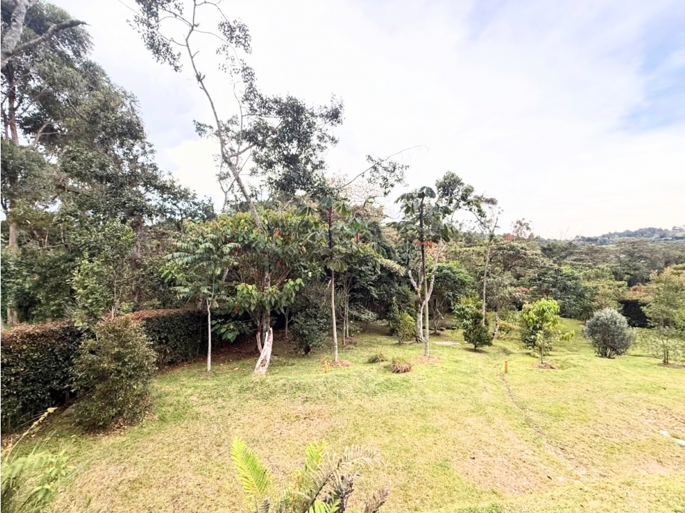 VENTA DE LOTE EN ENVIGADO, ALTO DE LAS PALMAS 2.204 m² — foto 5