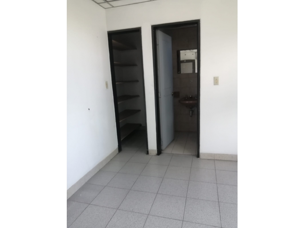 Edificio para oficinas y/o bodegaje en el norte de Armenia Q. - 4
