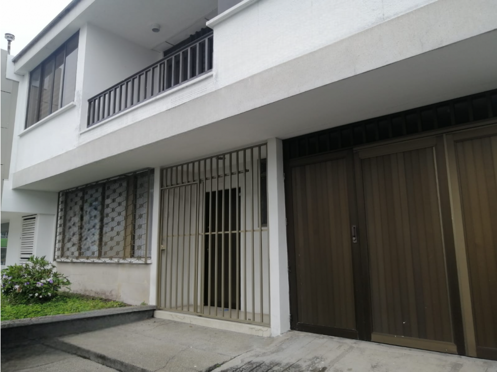 Casa comercial para la venta y/o renta en el norte de Armenia Q.