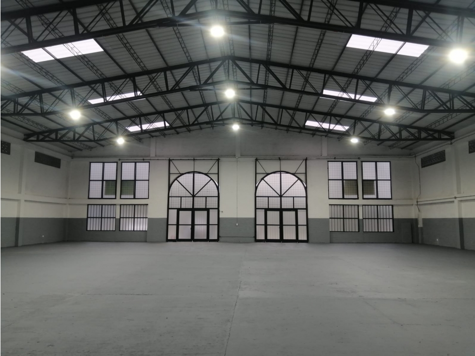 Bodega para la venta y/o renta en Armenia Q. - 3