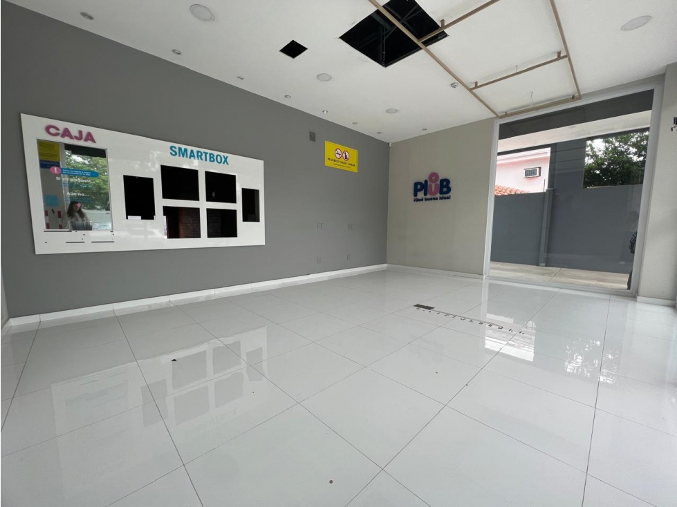 Local Comercial de 200m2 construido con 9 estacionamiento. - 1