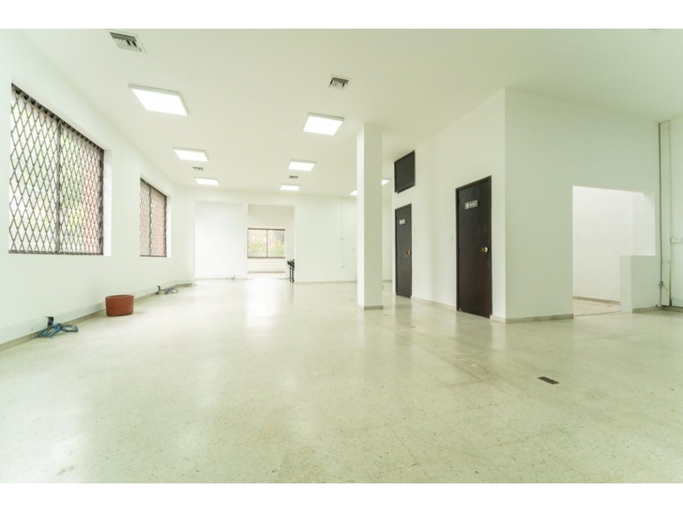 Alquiler Local Comercial en segundo piso para oficinas o bodega — foto 4