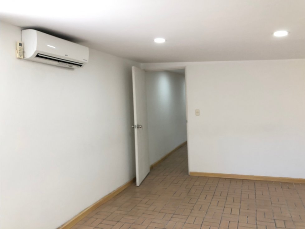 Venta Local en el Centro Comercial del Norte Pasarela — foto 4