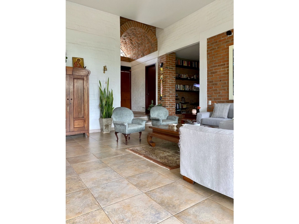 Casa en Exclusivo condominio rodeada de verde y Luz - 4