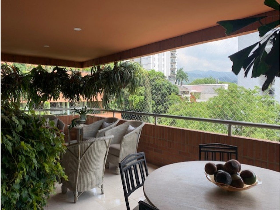 Apartamento en exclusivo Edificio en el Oeste