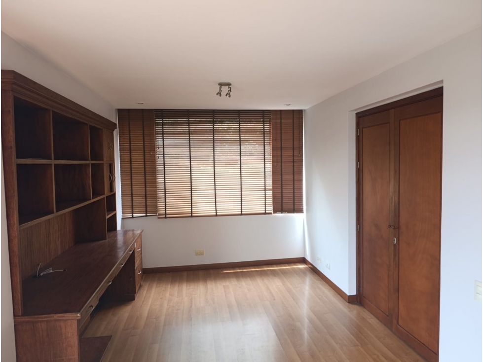 APARTAMENTO 176 METROS 2HB LA TOMATERA EXCELENTE UBICACIÓN