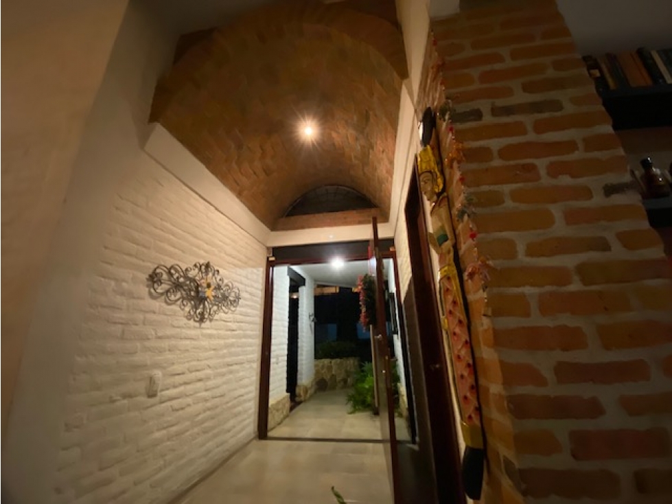Casa en Exclusivo condominio rodeada de verde y Luz - 3