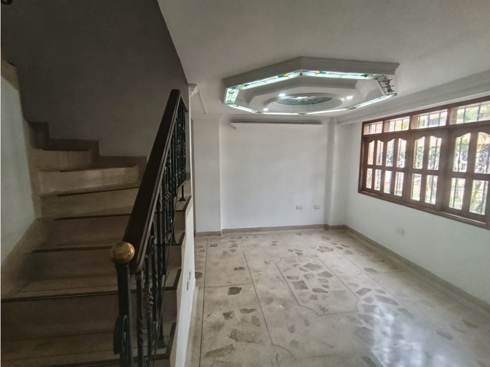 CASA 215 METROS CUADRADOS 3 NIVELES V SAN JOSE SABANETA — foto 3