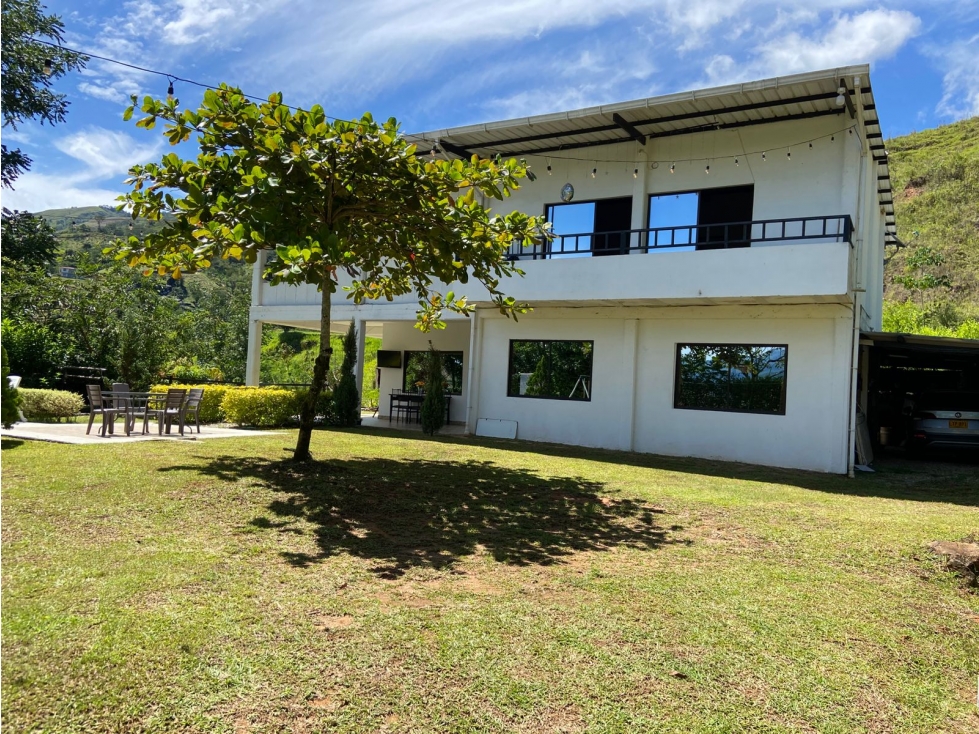 CASA FINCA 500 METROS LOTE 1500 METROS VÍA PORCE-YOLOMBÓ - 2