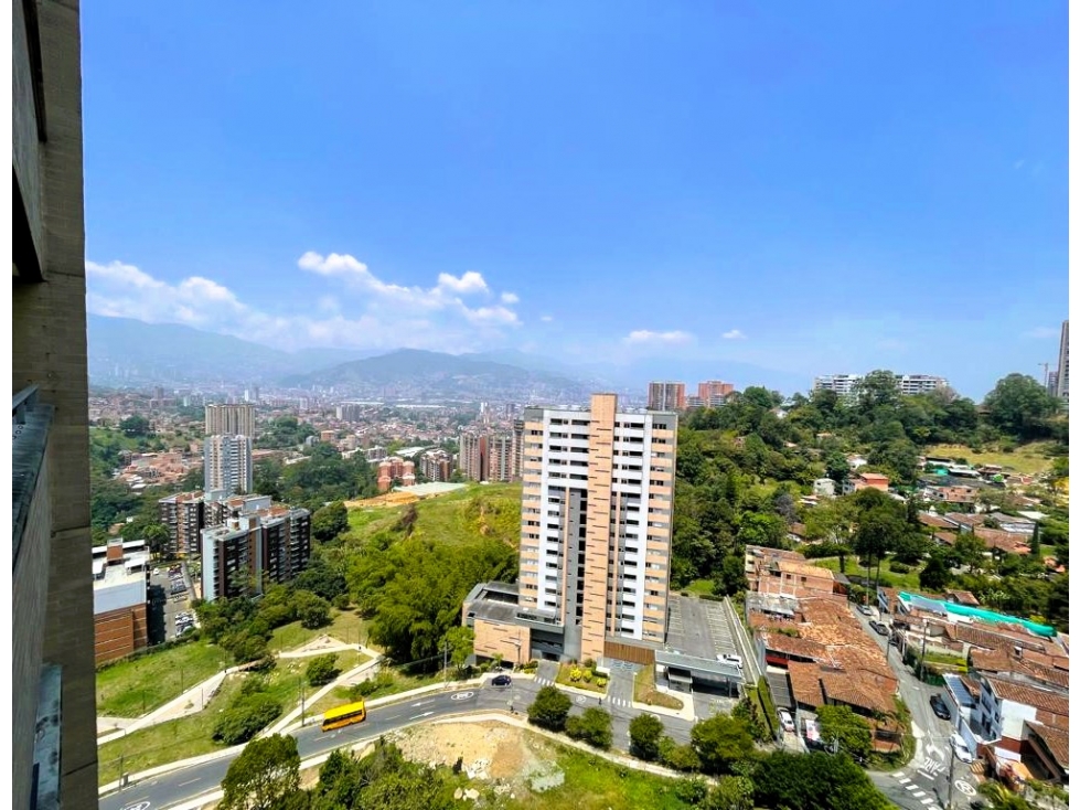 Apartamento moderno en venta en Envigado - El Chingüí — foto 2
