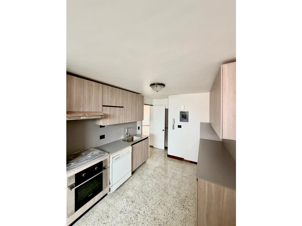 Amplio apartamento a la venta en Laureles — foto 6