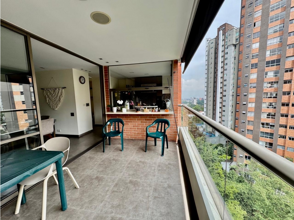 Apartamento en venta en El Poblado - Santa María de Los Ángeles — foto 2