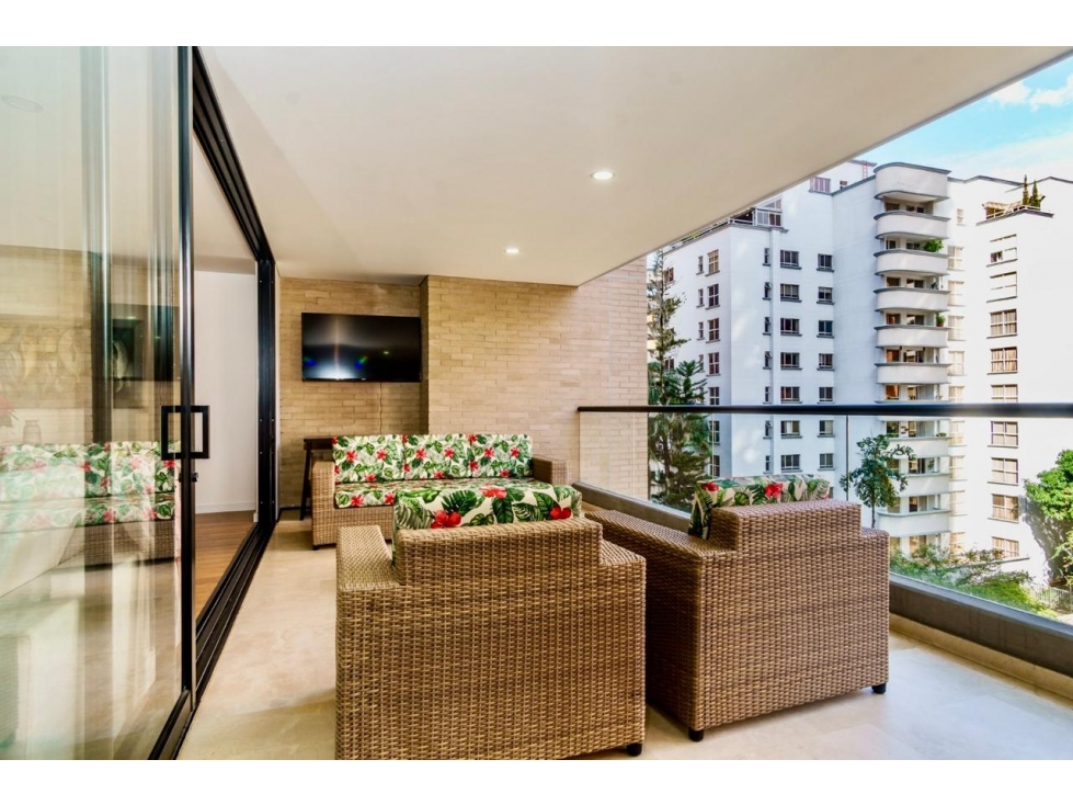 Apartamento en venta en El Poblado - Santa María De Los Ángeles — foto 3