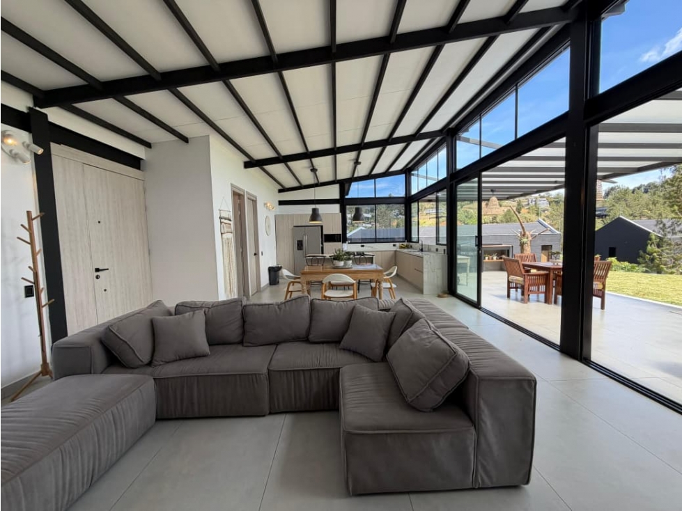 Hermosa casa a la venta en Envigado - Alto del Escobero sin peaje — foto 6