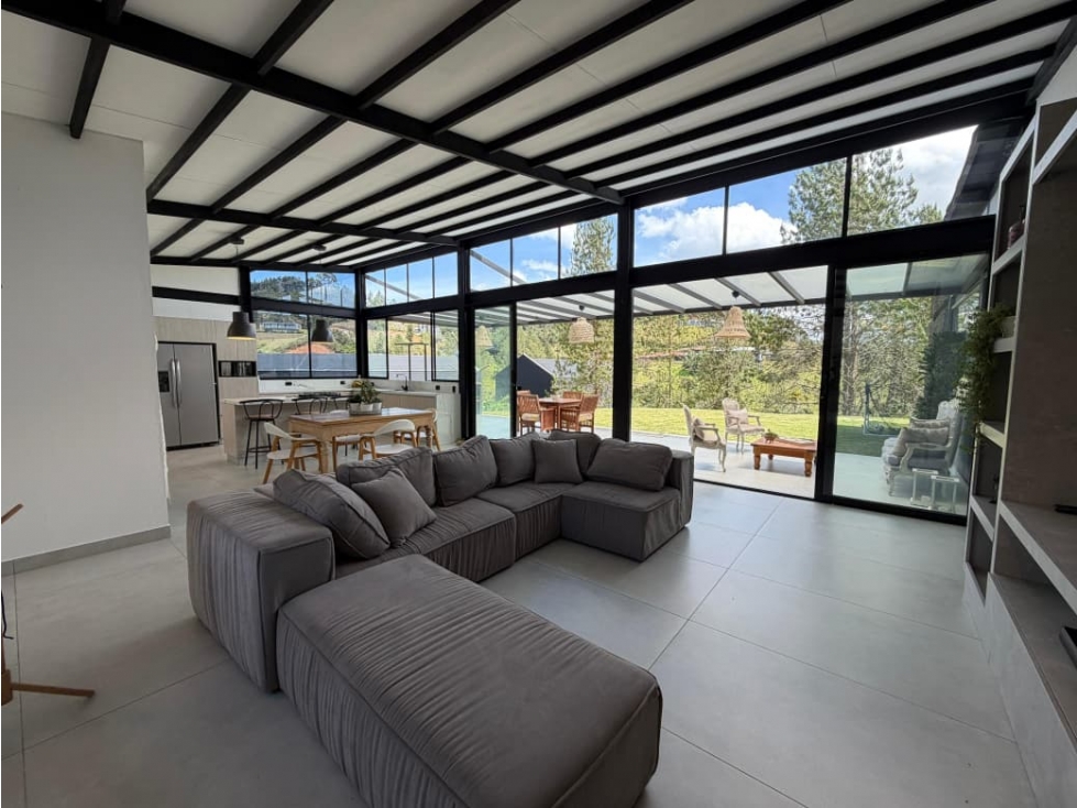 Hermosa casa a la venta en Envigado - Alto del Escobero sin peaje — foto 4