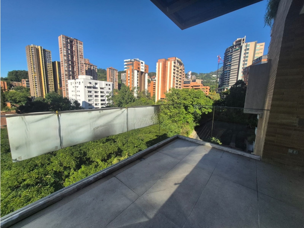 Hermoso apartamento en cesión de derechos El Poblado - Castropol (JS) — foto 4