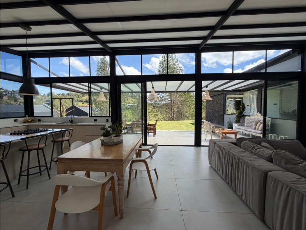 Hermosa casa a la venta en Envigado - Alto del Escobero sin peaje — foto 3