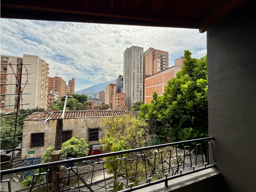 Hotel - local comercial en venta en Medellín - La Candelaria — foto 2