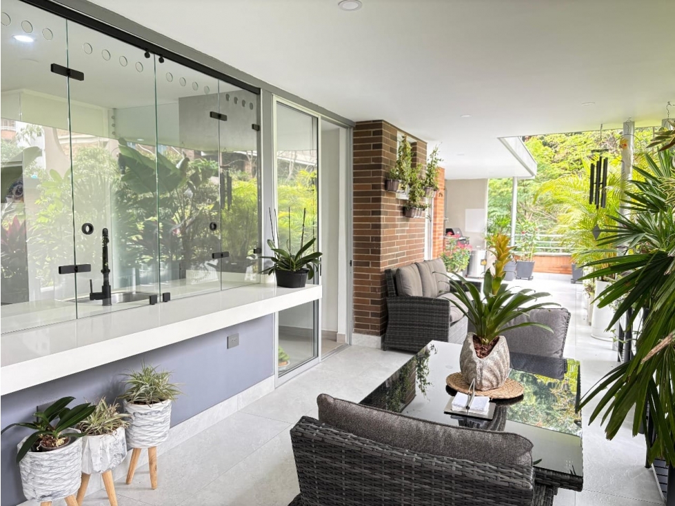Excelente apartamento en venta en El Poblado - Castropol — foto 2