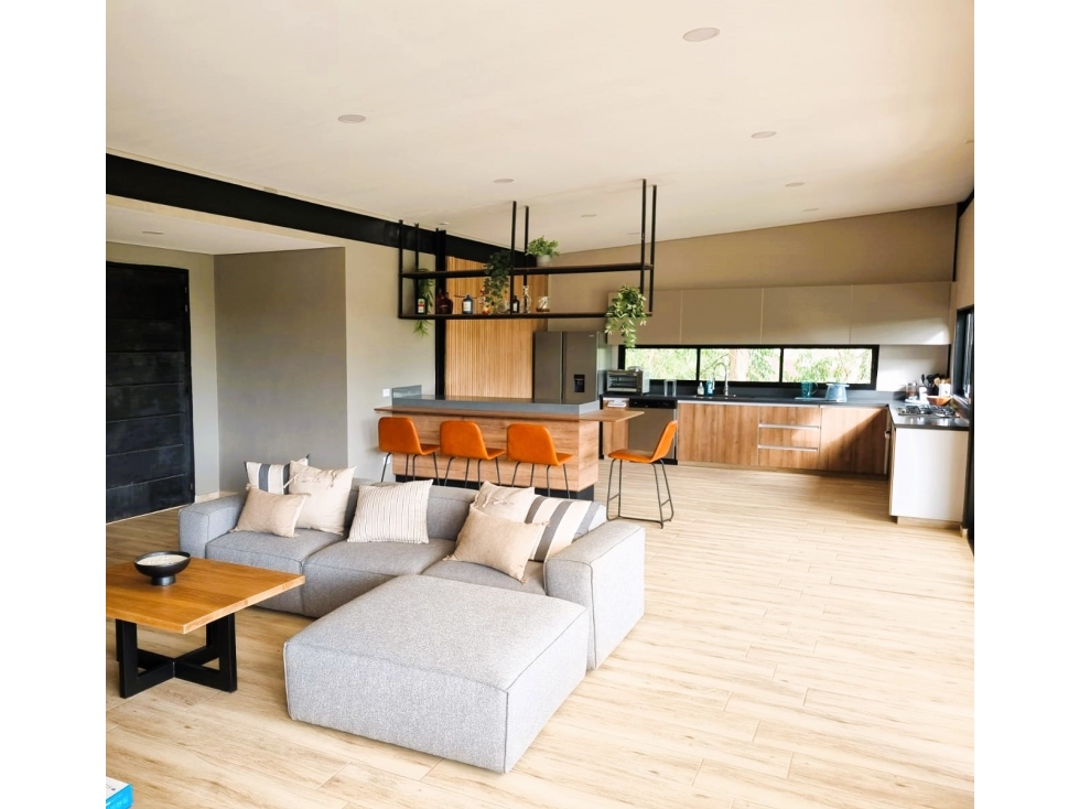 Casa en venta de dos niveles en El Peñol - La Cristalina — foto 4