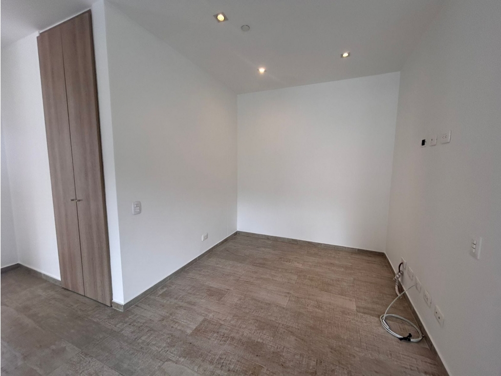 Amplio apartamento a la venta en El Poblado - Castropol  — foto 6