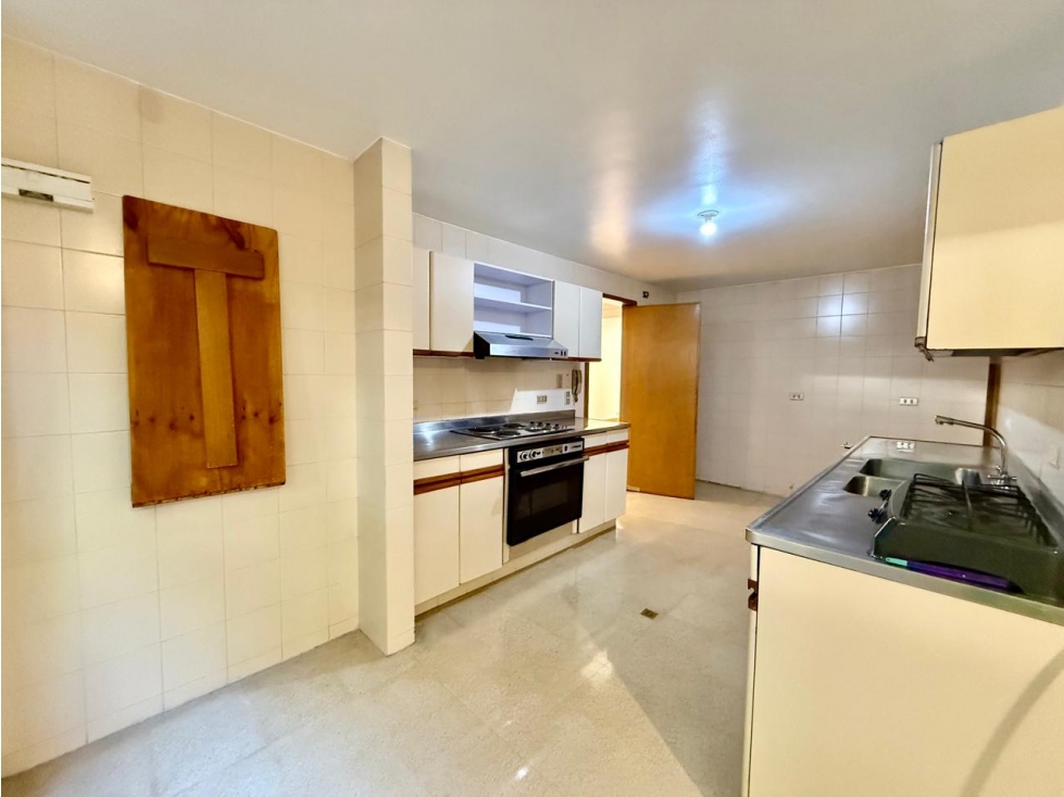 Apartamento con terraza en venta en El Poblado - Castropol  — foto 6