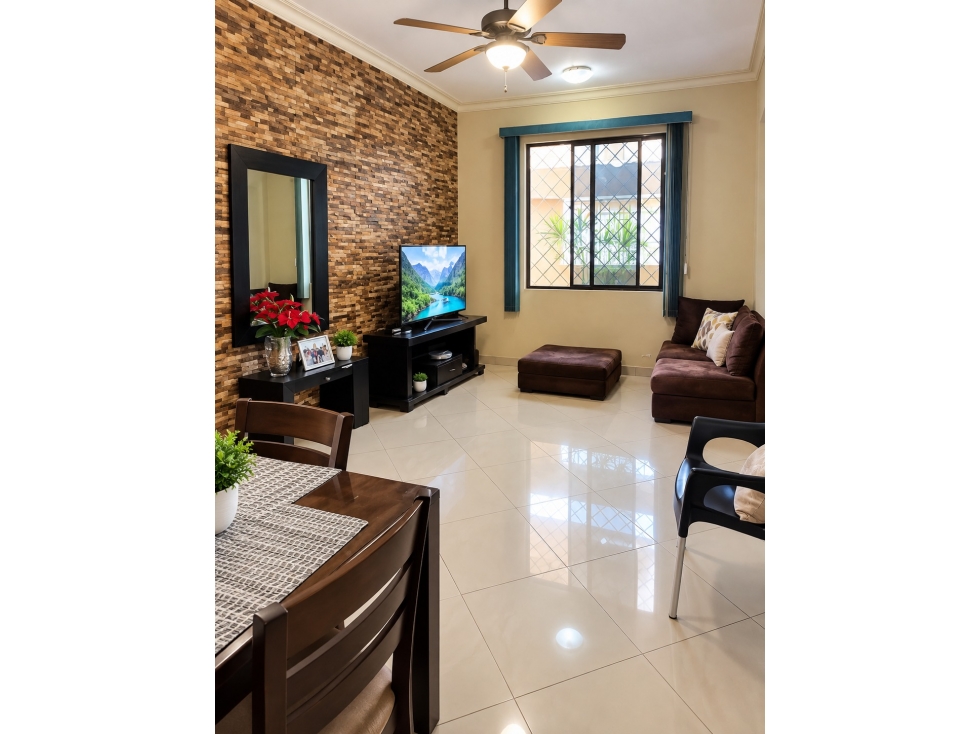SE VENDE UNA GRAN CASA DE 3 PLANTAS 5 DORMITORIOS EN VERGELES — foto 2