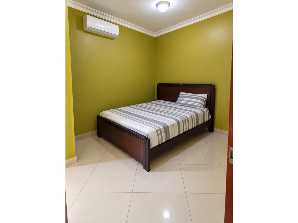 SE VENDE UNA GRAN CASA DE 3 PLANTAS 5 DORMITORIOS EN VERGELES — foto 5